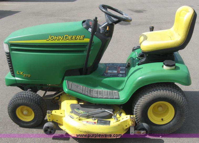 image for item 2799 John Deere LX279 mower