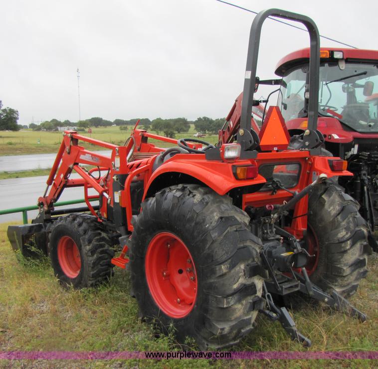 image for item 3190 2008 Kioti DK55 tractor with loader
