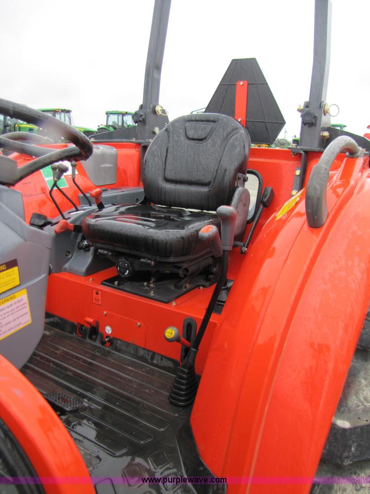 image for item 3190 2008 Kioti DK55 tractor with loader