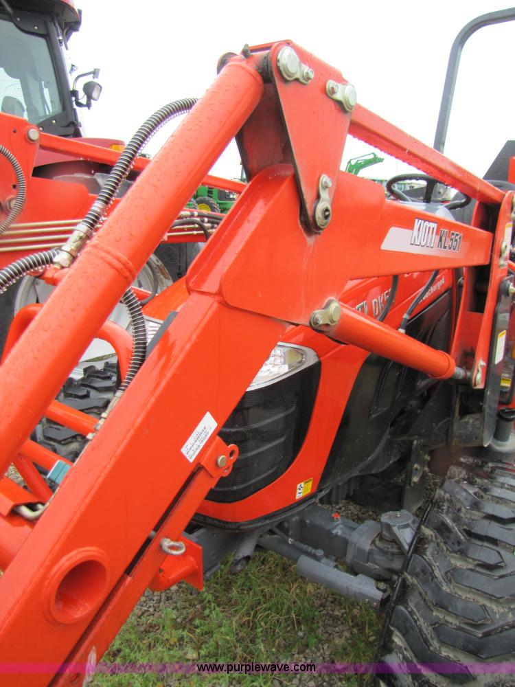 image for item 3190 2008 Kioti DK55 tractor with loader