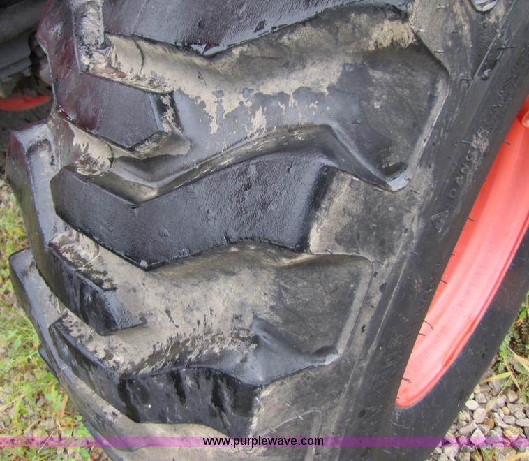 image for item 3190 2008 Kioti DK55 tractor with loader