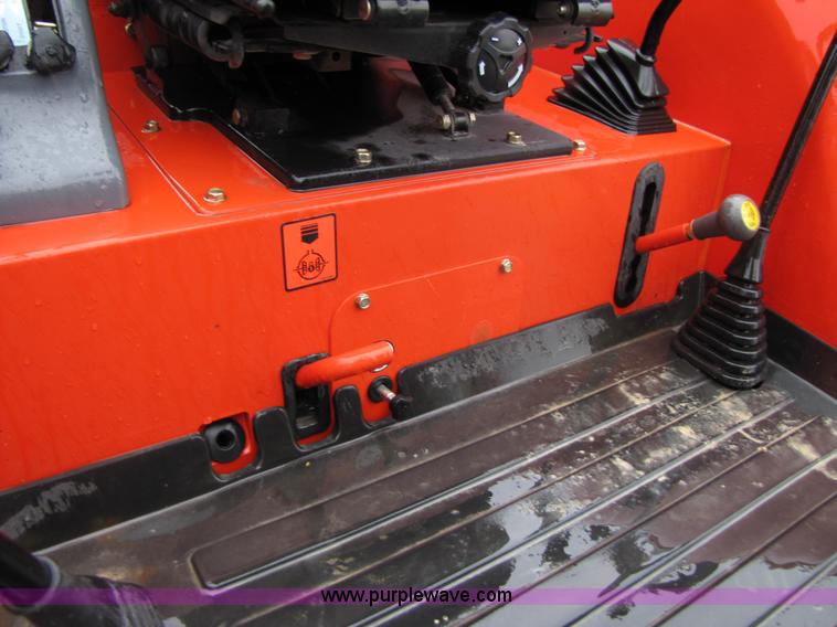 image for item 3190 2008 Kioti DK55 tractor with loader