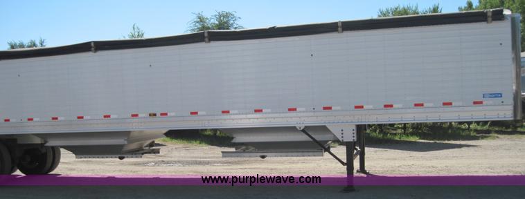 image for item 4120 2009 Stoughton AHV-421T-AR-A 42' grain hopper trailer