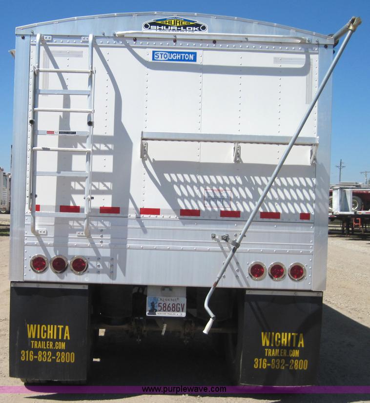 image for item 4120 2009 Stoughton AHV-421T-AR-A 42' grain hopper trailer