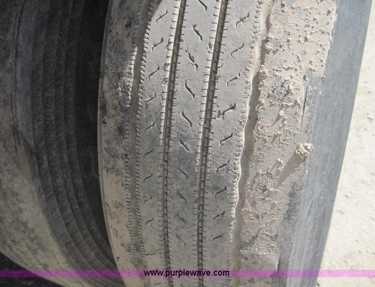 image for item 4120 2009 Stoughton AHV-421T-AR-A 42' grain hopper trailer