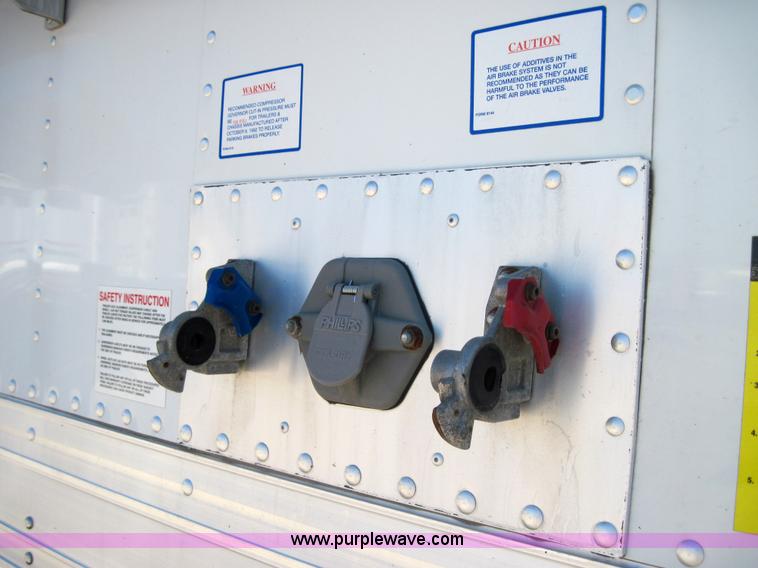 image for item 4120 2009 Stoughton AHV-421T-AR-A 42' grain hopper trailer