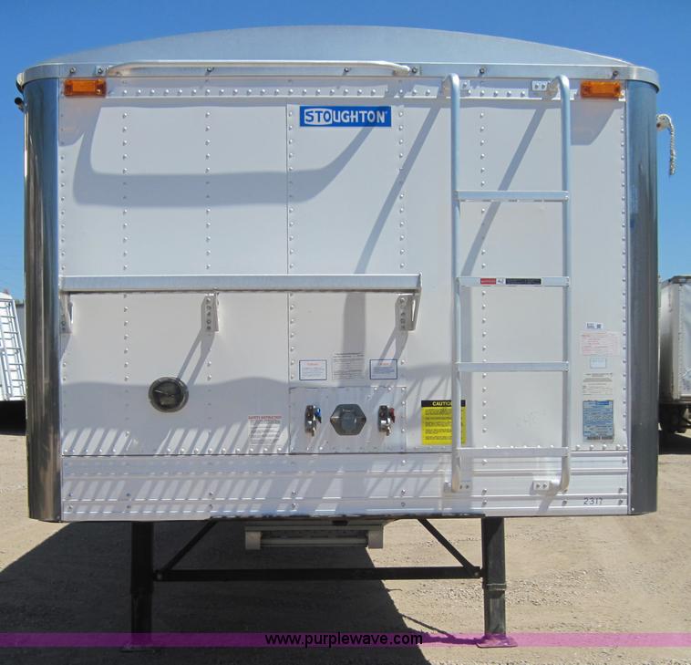 image for item 4123 2009 Stoughton AHV-421T-AR-S 42' grain hopper trailer