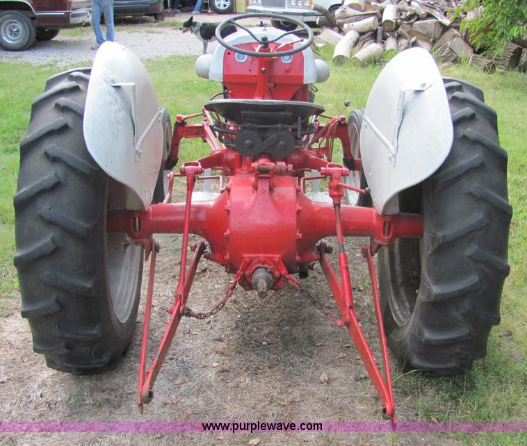 image for item 4905 Ford 9N tractor