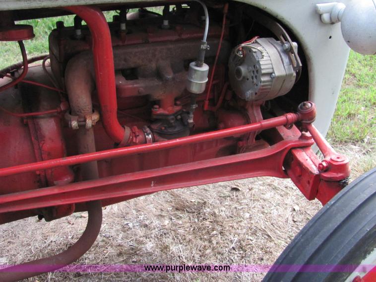 image for item 4905 Ford 9N tractor