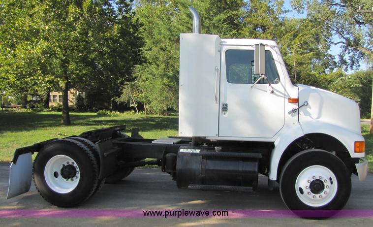 image for item 5208 1999 International 8100 semi truck