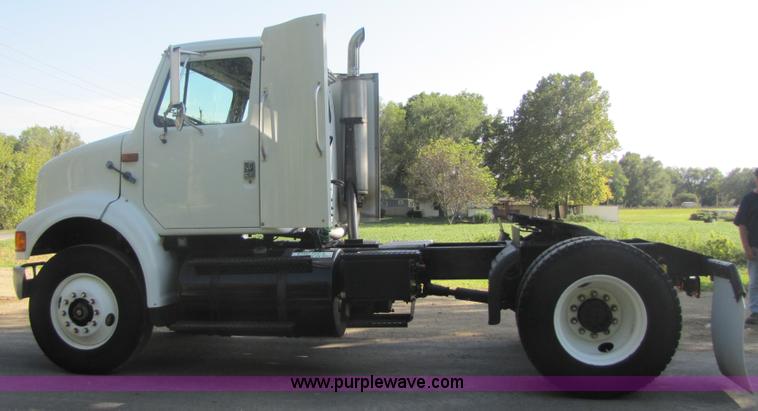 image for item 5208 1999 International 8100 semi truck