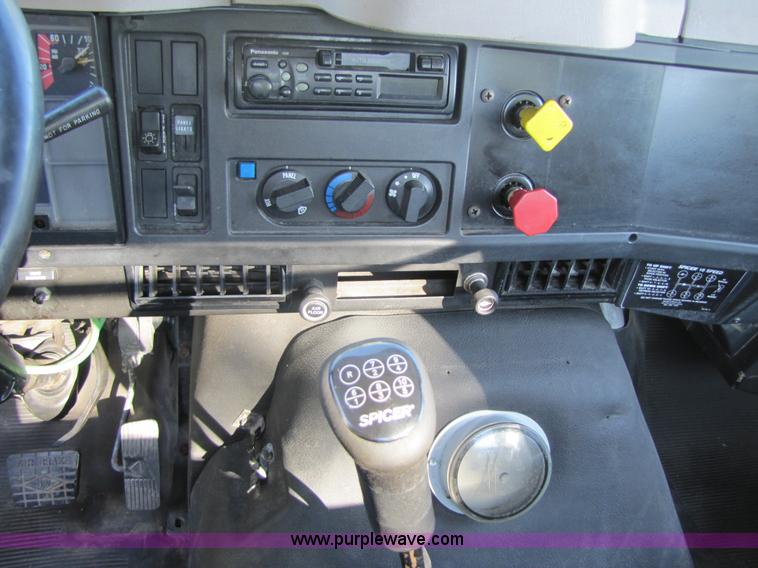 image for item 5208 1999 International 8100 semi truck