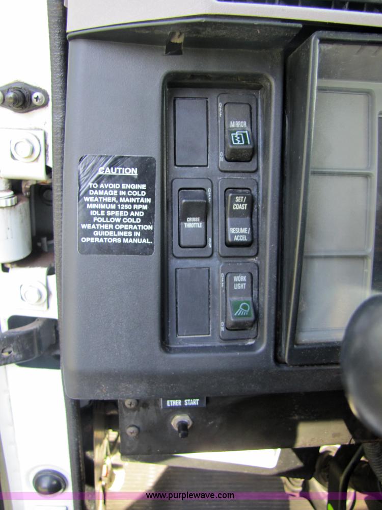 image for item 5208 1999 International 8100 semi truck