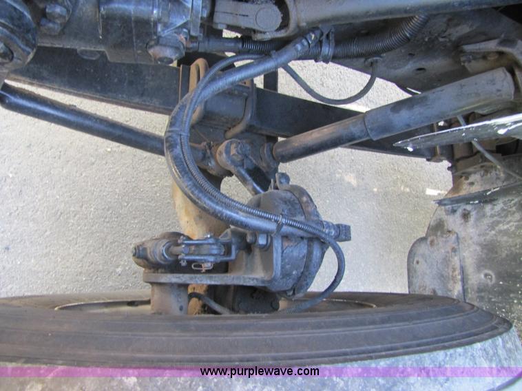 image for item 5208 1999 International 8100 semi truck