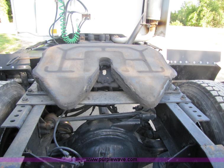 image for item 5208 1999 International 8100 semi truck