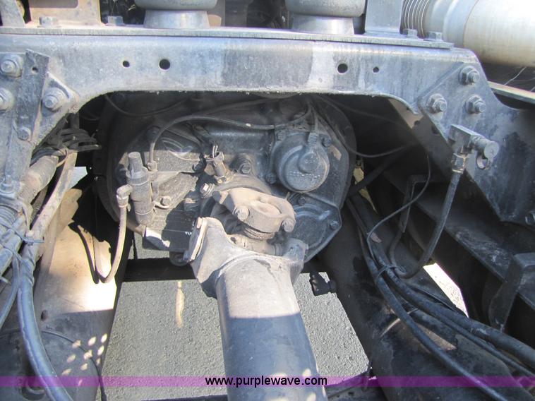 image for item 5208 1999 International 8100 semi truck