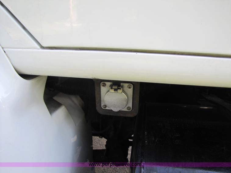 image for item 5208 1999 International 8100 semi truck