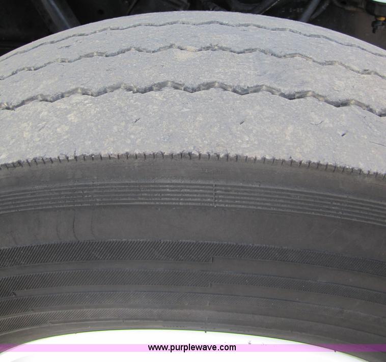 image for item 5208 1999 International 8100 semi truck