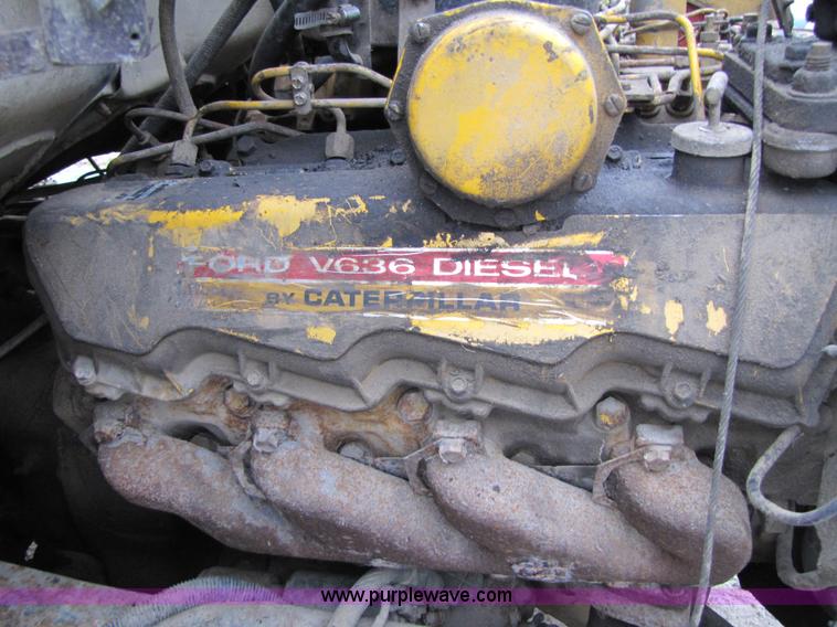 image for item 5264 1978 Ford F7000 feed tender truck