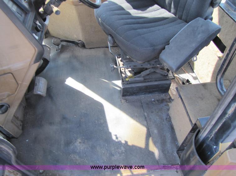 image for item 5783 1987 Cat Challenger 65 tractor