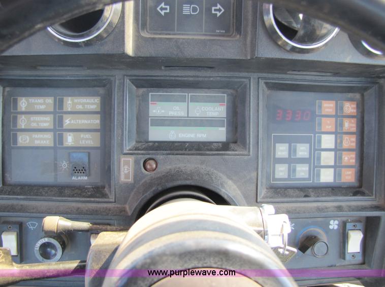 image for item 5783 1987 Cat Challenger 65 tractor