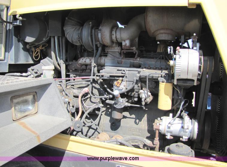 image for item 5783 1987 Cat Challenger 65 tractor