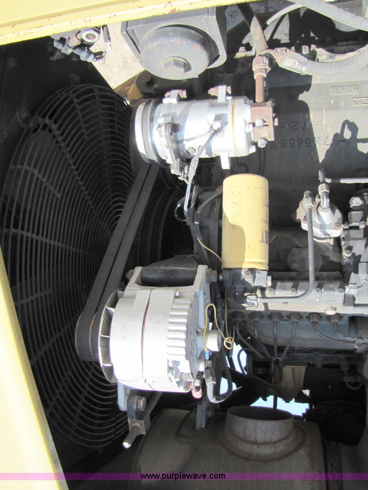 image for item 5783 1987 Cat Challenger 65 tractor