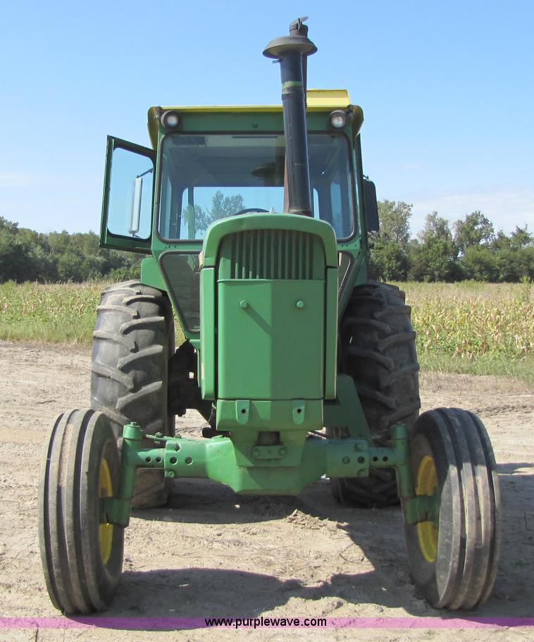 image for item 5784 1971 John Deere 4620 tractor