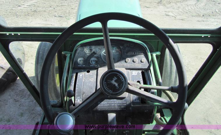 image for item 5784 1971 John Deere 4620 tractor