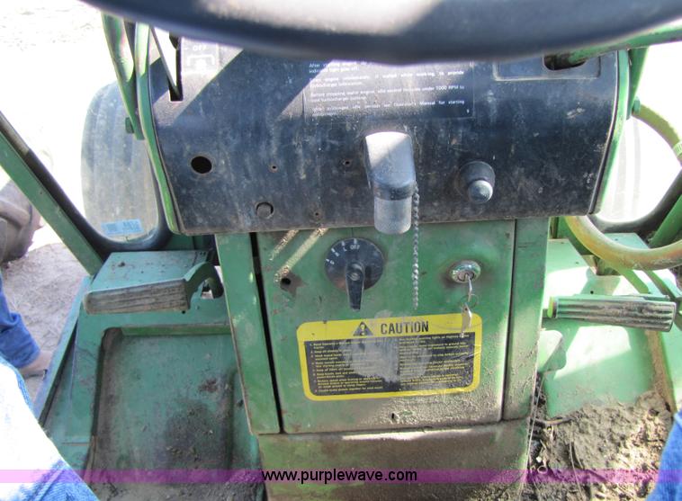 image for item 5784 1971 John Deere 4620 tractor