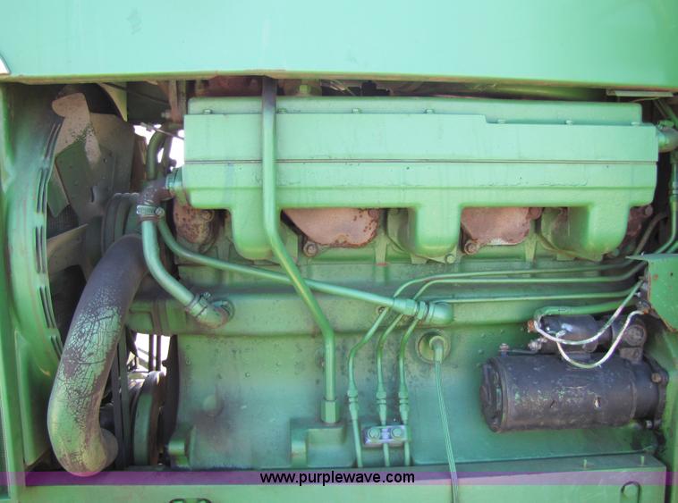 image for item 5784 1971 John Deere 4620 tractor