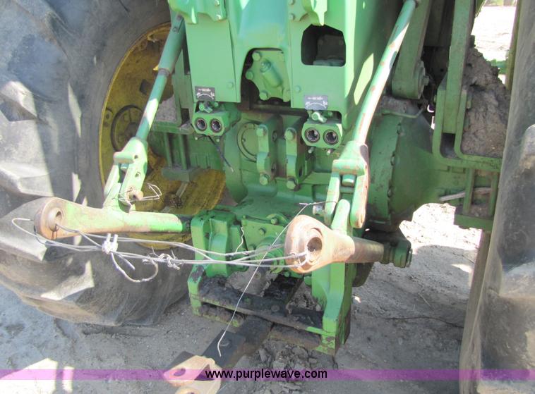 image for item 5784 1971 John Deere 4620 tractor