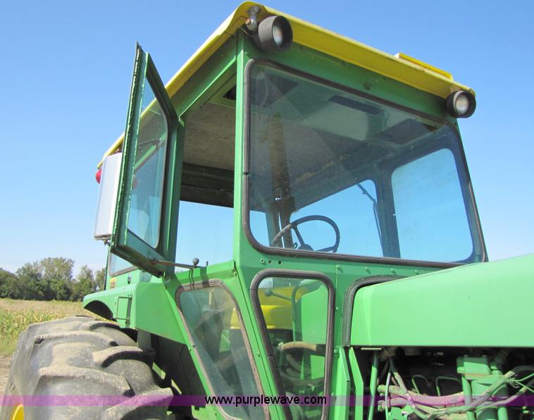 image for item 5784 1971 John Deere 4620 tractor