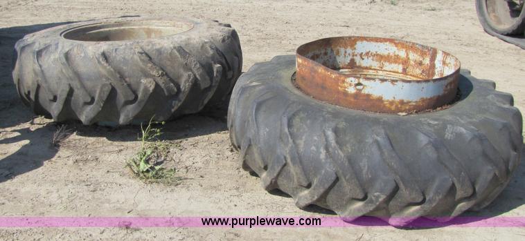 image for item 5784 1971 John Deere 4620 tractor