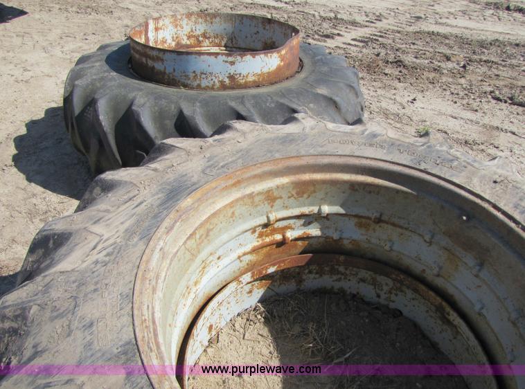 image for item 5784 1971 John Deere 4620 tractor