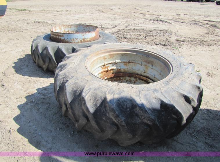 image for item 5784 1971 John Deere 4620 tractor