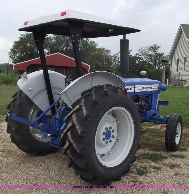 image for item 5792 1965 Ford 4000 tractor
