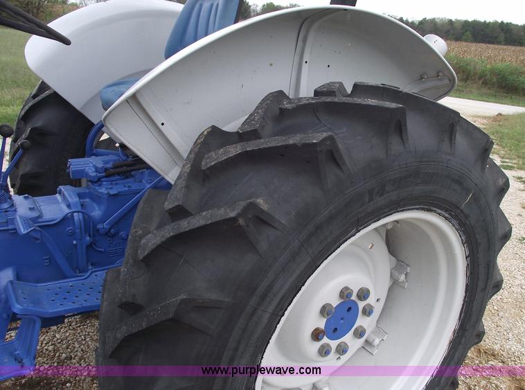 image for item 5792 1965 Ford 4000 tractor