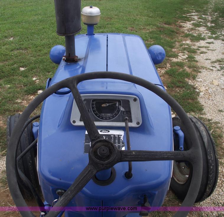 image for item 5792 1965 Ford 4000 tractor