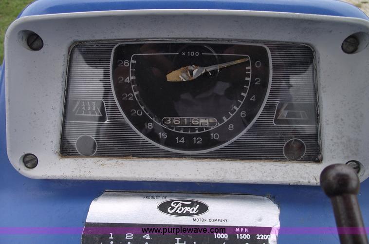 image for item 5792 1965 Ford 4000 tractor