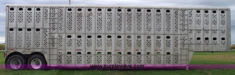 image for item 5810 1984 Wilson PSDCL-108 aluminum livestock trailer