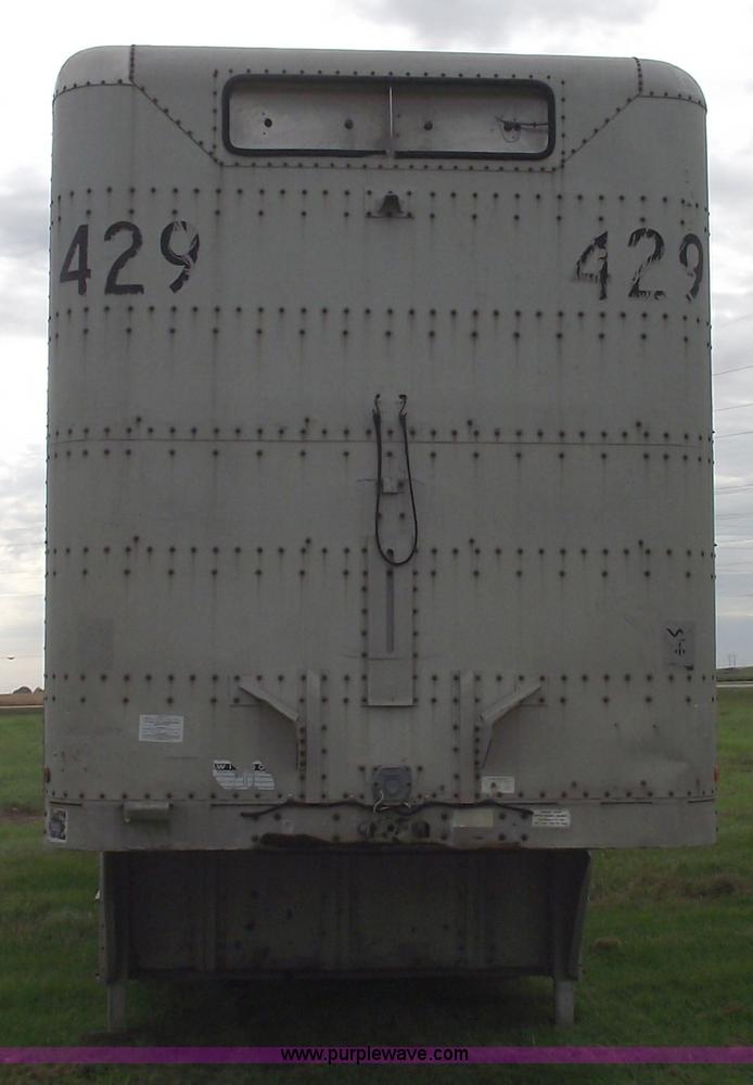 image for item 5810 1984 Wilson PSDCL-108 aluminum livestock trailer