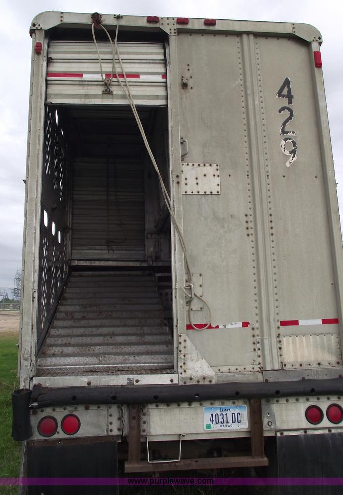 image for item 5810 1984 Wilson PSDCL-108 aluminum livestock trailer