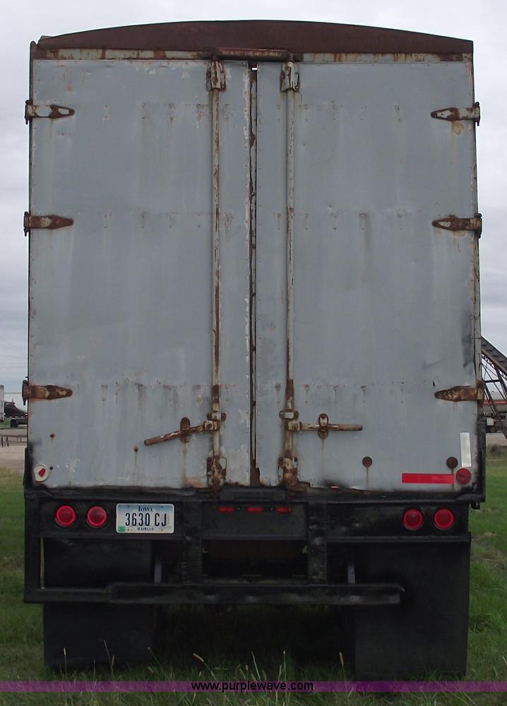image for item 5811 1962 Highway 45' walking floor trailer