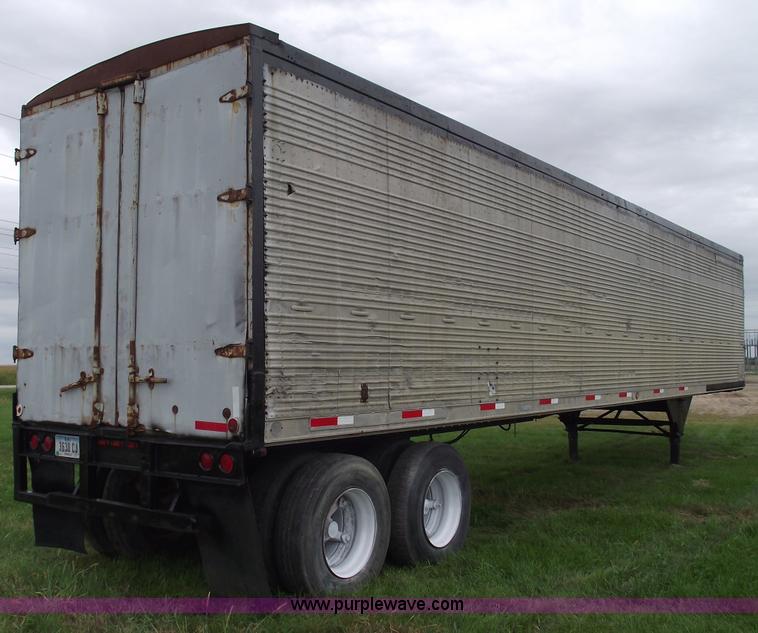 image for item 5811 1962 Highway 45' walking floor trailer