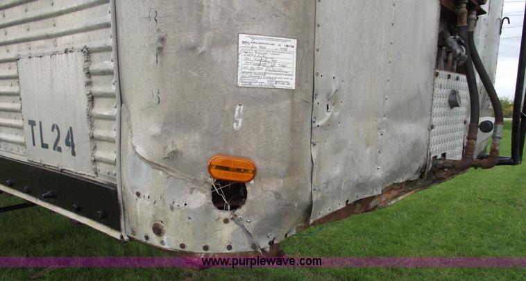 image for item 5811 1962 Highway 45' walking floor trailer