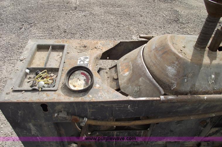 image for item 5816 John Beam 7600 signature series tire machine