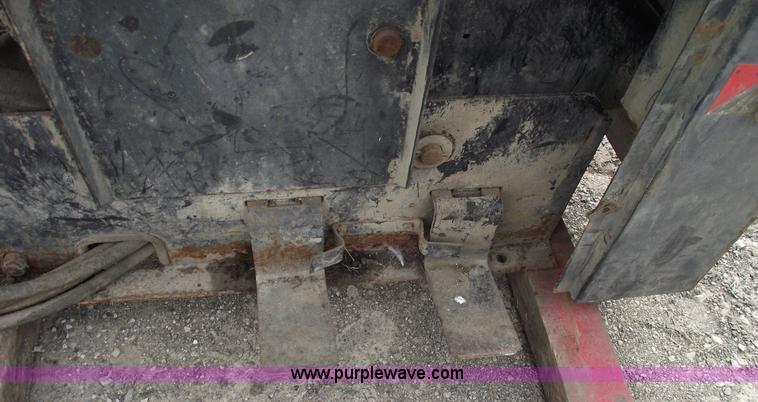 image for item 5816 John Beam 7600 signature series tire machine