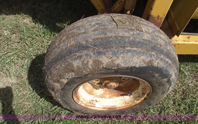 image for item 5842 2004 HayBuster 256 Plus II bale processor