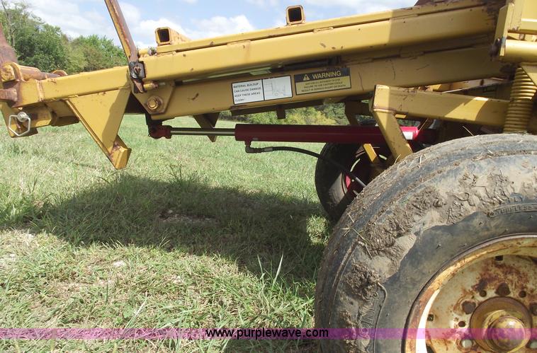 image for item 5842 2004 HayBuster 256 Plus II bale processor